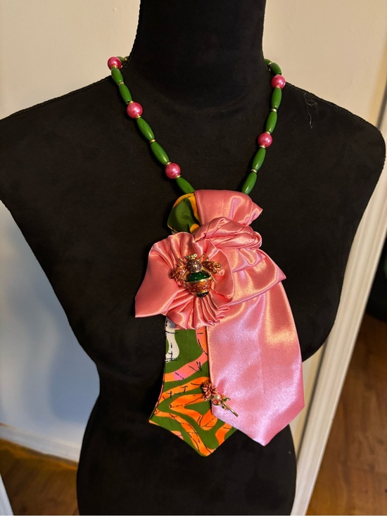 Jewelry - Statement Pink Satin Floral Pendant Necklace with Green Beads